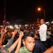 Jokowi Enam Kali Dihentikan di Jalanan Sorong
