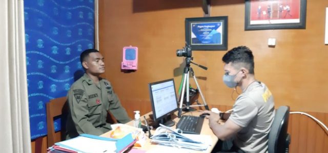 Salut, 25 Anggota Brimob Polda Papua Barat Urus SIM Kolektif di Polres Manokwari