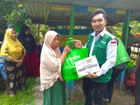 Lembaga Amil Zakat Nasional Yakesma Papua Barat Tebar Paket Sembako