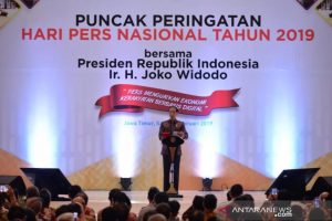 Presiden Jokowi Terima Medali Kemerdekaan Pers