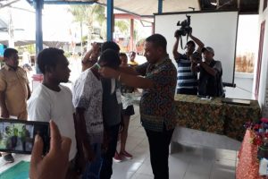 Pemuda Pulau Roon Wondama Dibekali Kemampuan Jurnalistik