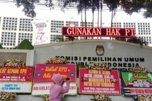 KPU RI “Dihiasi” Karangan Bunga Ucapan Semangat