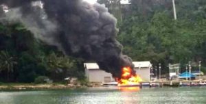Usai Ditumpanggi Bupati Fakfak Speedboat Pemda Terbakar
