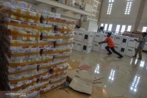 Ratusan Logistik Sumatera Utara “Nyasar” ke NTT
