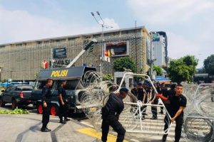 Polisi Tambah Kawat Berduri di Bawaslu RI