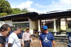 Hari Minggu Lalu Juga Ada yang Lempar Kantor, Bupati Minta Polisi Usut Kebakaran Kantor Satpol PP Maluku Tenggara