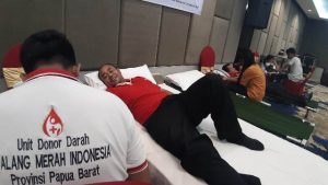 Swiss Belhotel Manokwari Donor 75 Kantong Darah kepada PMI