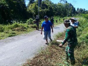 Terapkan Hidup Sehat, Koramil Warmare Gotong Royong Bersama Masyarakat