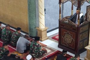 Sebelum ke Pegaf, Tadi Panglima TNI Sholat Jumat di Masjid Ridwanul Bahri Manokwari