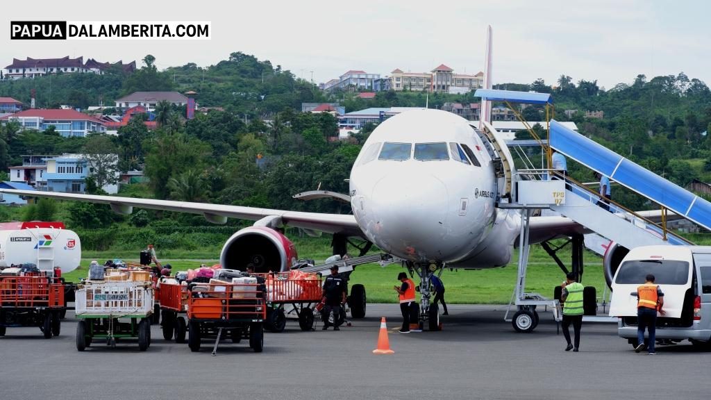 Pemerintah Terus Berupaya Tekan Harga Tiket Pesawat