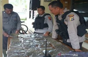 Patroli Polisi di Perbatasan RI-PNG Temukan 40 Paket Ganja