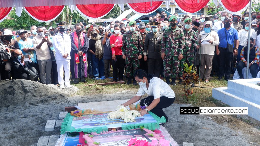 Pesan Gubernur Papua Barat,  Masyarakat Maafkan Kesalahan Almarhum Demas Mandacan