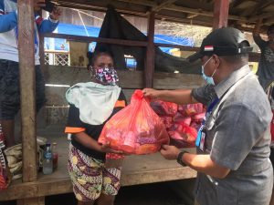 Ini Total Paket Sembako yang Diterima Warga Empat Distrik  di Kabupaten Teluk Bintuni