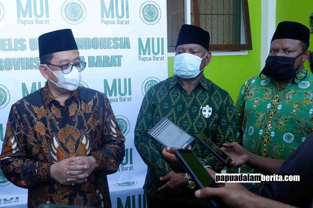 Wakil Menteri Agama: Gubernur Berhasil Bagun Kerukunan di Papua Barat