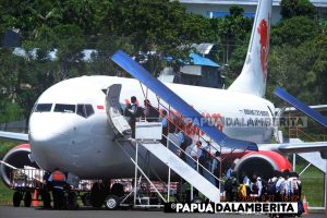 40 Calon Bintara TNI AD Wanita Orang Asli Papua Berangkat ke Pusdiklat Kowad Bandung