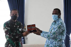 Sambut Bulan Kasih, Pangdam Kasuari Kunjungi UNIPA, Berikan Tali Asih untuk Mahasiswa, Akan Bantu Resimen Mahasiswa