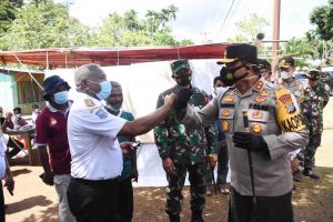 Tinjau TPS Pilkada Manokwari, Kapolda Bawa Pesan Protokol Kesehatan