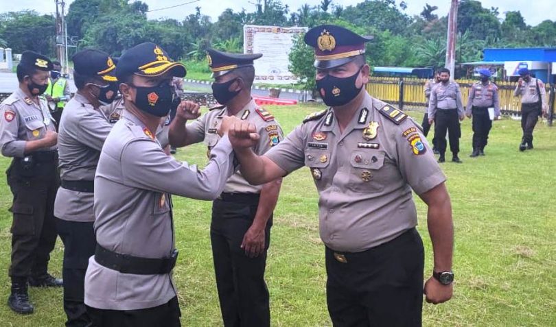 29 Personil Polres Teluk Wondama Naik Pangkat Ini Pesan Kapolres