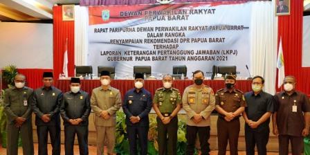 Pangdam Kasuari Ikuti Rapat Paripurna DPR Papua Barat
