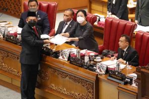 Wakili Presiden, Mendagri Sampaikan Pendapat Akhir Pemerintah atas 3 RUU Pembentukan DOB Papua