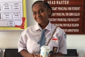 SMA Gabungan Jayapura Olah Sagu Jadi Es Krim
