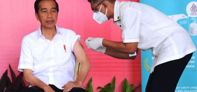 Presiden Joko Widodo Dapatkan Vaksinasi COVID-19 “Booster” Kedua