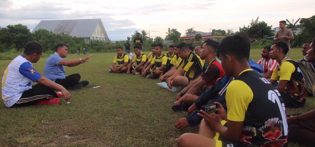 Kapolda Berikan Motivasi pada Anak-anak  Sekolah Sepak Bola Bhayangkara