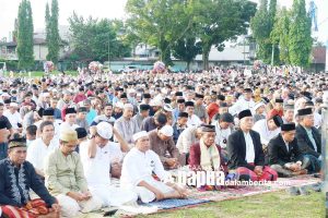 Sholat Idul Fitri di Lapangan Borasi Manokwari Penuh, Ust Woretma Imam, Ust Ali Mustofa Khatib