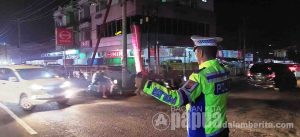 Kapolda dan Pejabat Utama Pantau Malam Takbiran di Manokwari, Polri/TNI Urai Kemacetan