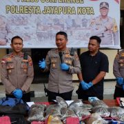 Polisi Tangkap Warga PNG Selundupkan 8,7 Kilogram Ganja di Jayapura