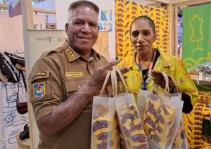 Pj Gubernur Papua Barat Belanja Produk UMKM