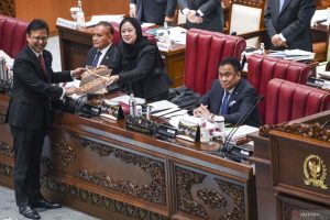 Ketua DPR: Pengesahan RUU Kesehatan Meningkatkan Hak Tenaga Kesehatan