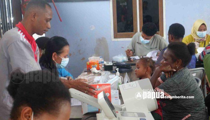 Dinas Kesehatan dan Satgas Stunting Papua Barat Lakukan Pemeriksaan Kesehatan Warga Kampung Maisepi