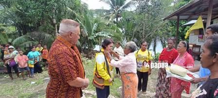 Caleg DPR RI Nomor Urut I Partai Golkar Papua Barat