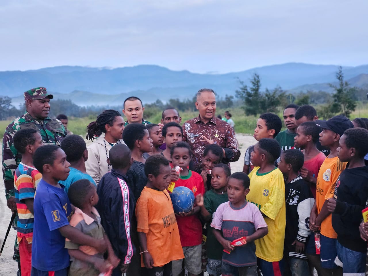 Pj Gubernur Velix Wanggai: Pentingnya Terobosan Pembangunan Memperkuat ...