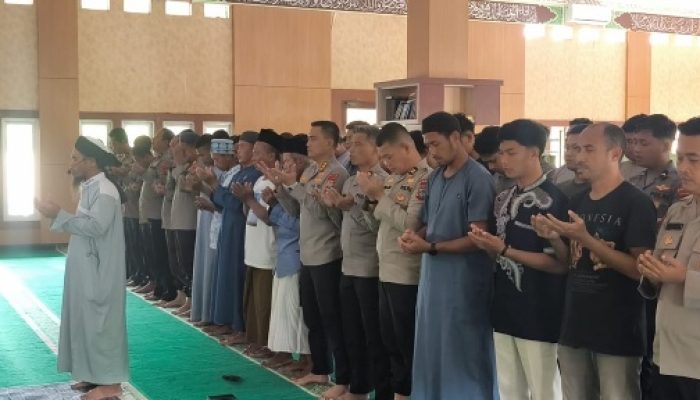Bentuk Duka Cita, Polda Papua Barat Gelar Shalat Ghaib Untuk Almarhum Affan Kurniawan