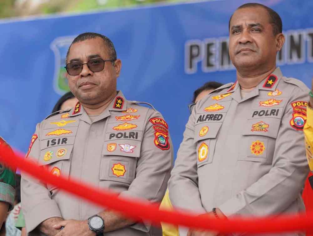Papare Jabat Kapolda Papua Barat, Isir Dipromosikan Jadi Kadiv Humas Polri - papuadalamberita.com