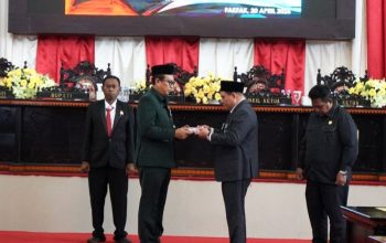 Sampaikan LKPJ 2025, Bupati Fakfak Paparkan Kenaikan PAD hingga 48 Persen