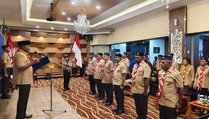 Gubernur Papua Barat Lantik Seluruh Bupati Jadi Ketua MabiCab Pramuka