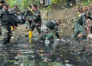 Sambut HUT TNI, Dandim Manokwari Pimpin Bersih-Bersih Kali Sahara