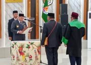 Bupati Fakfak Lantik Arif H Rumagesan sebagai Sekda, Tegaskan Pentingnya Sinergi dan Tata Kelola Bersih